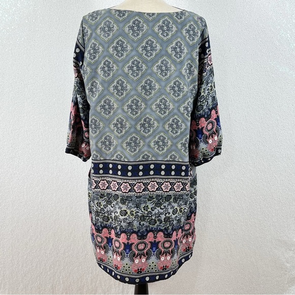 Renee c. Knee length shirt dress with two front pockets size large - Picture 2 of 10